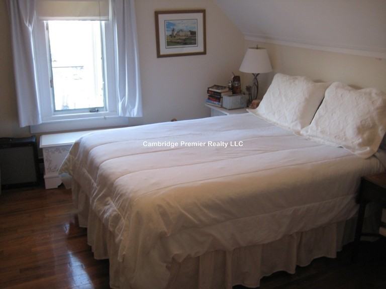 Cedar St #3 - Photo 4 of 5