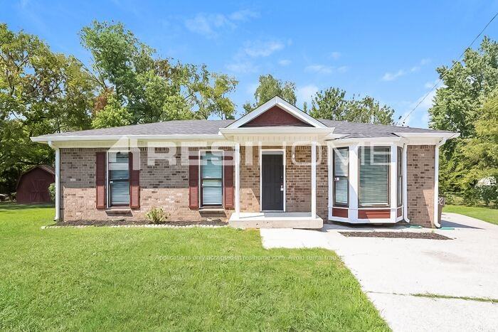 4821 Blue Springs Dr