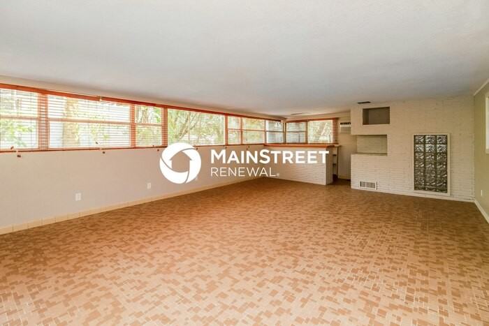 1197 W Lakeview Cir - Photo 3 of 16