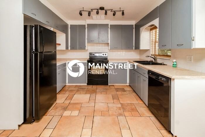 1197 W Lakeview Cir - Photo 6 of 16