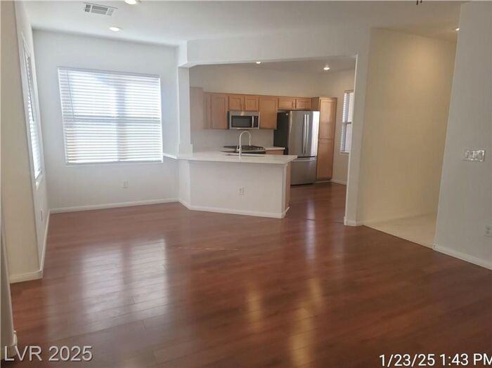 8540 Amaryllis Hills Ave - Photo 3 of 34