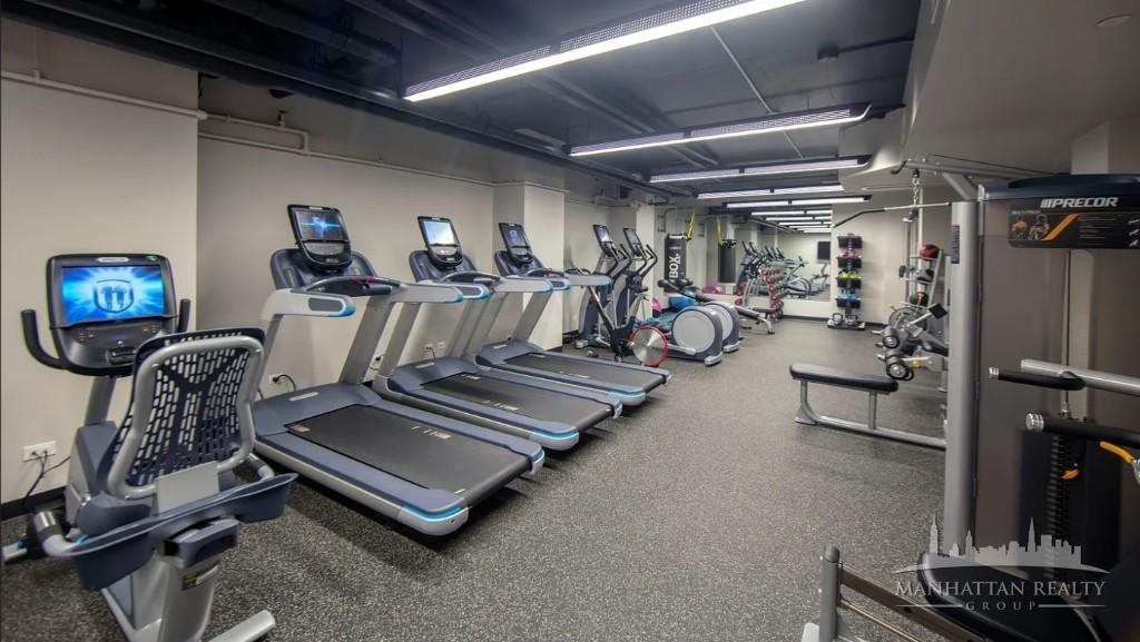 E 34th St #7D - Photo 6 of 8