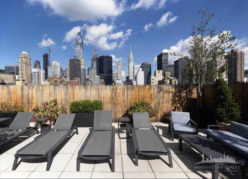 E 34th St #7D - Photo 7 of 8