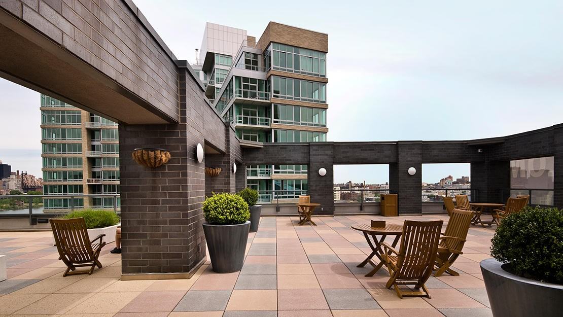 4720 Center Blvd #1208 - Photo 2 of 4