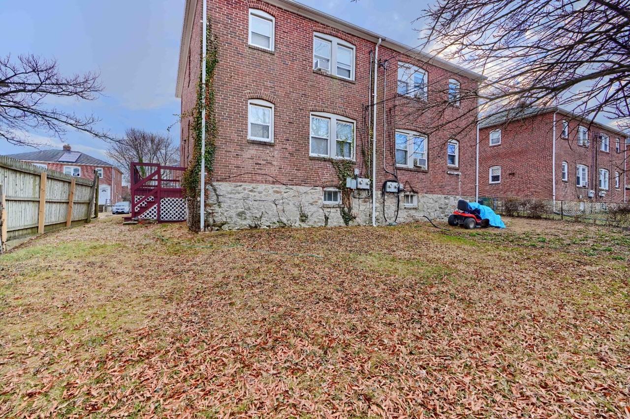 2906 Clearview Ave - Photo 7 of 20