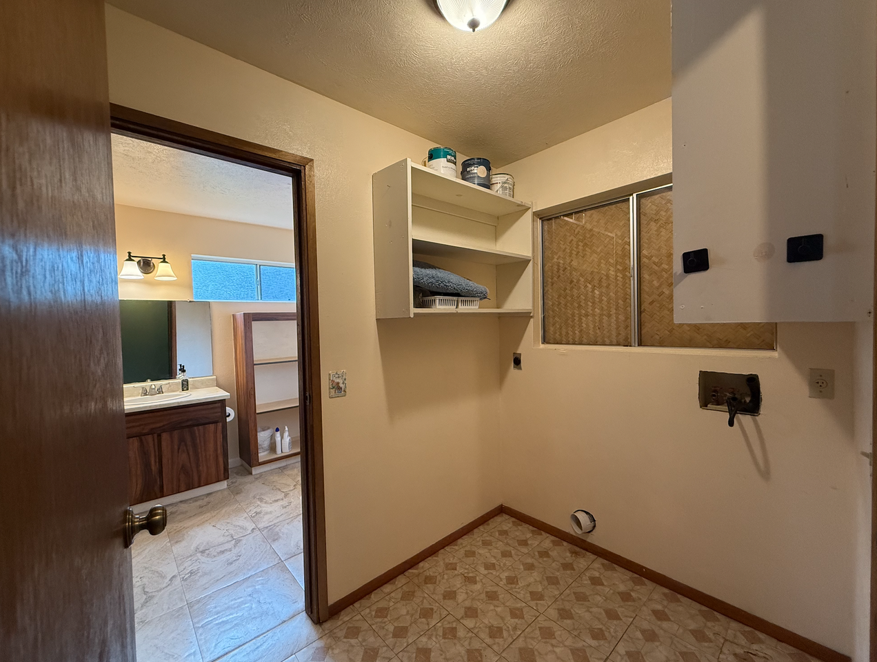 15-2074 29th Ave #DWN - Photo 3 of 12