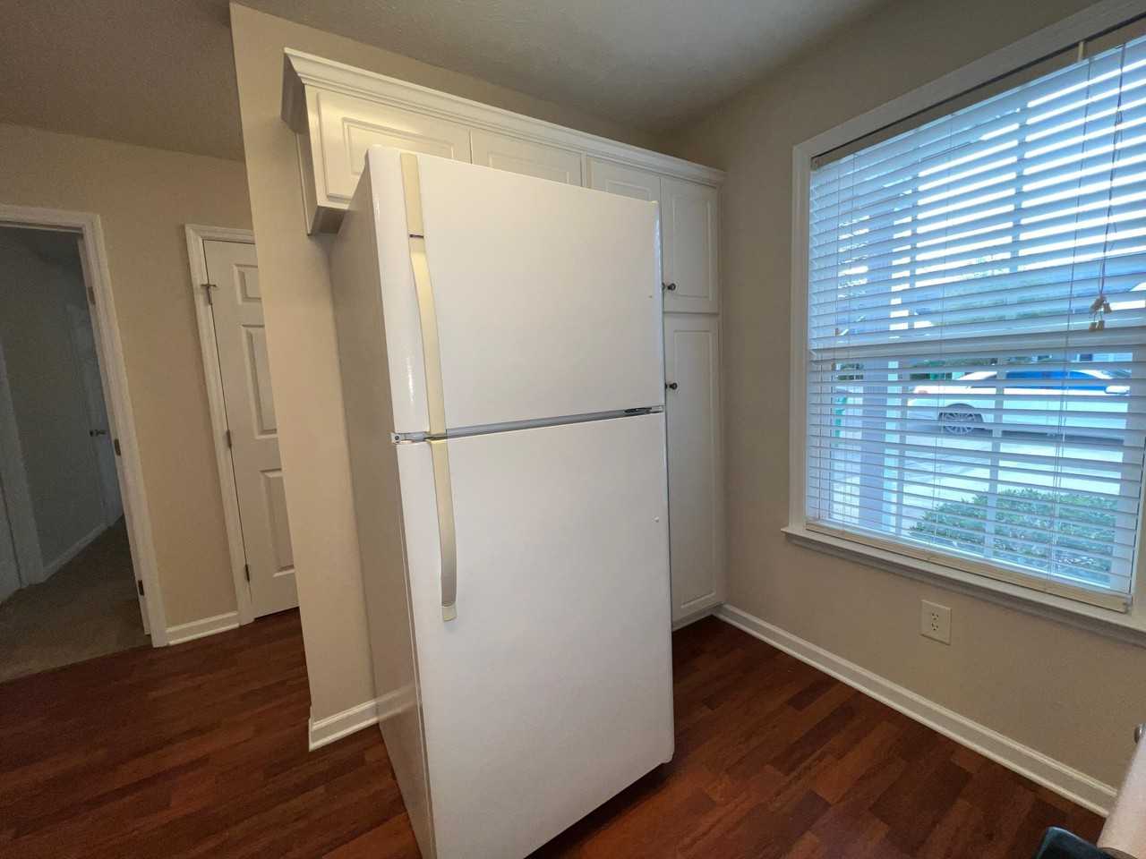 201 Satomi Way - Photo 4 of 18