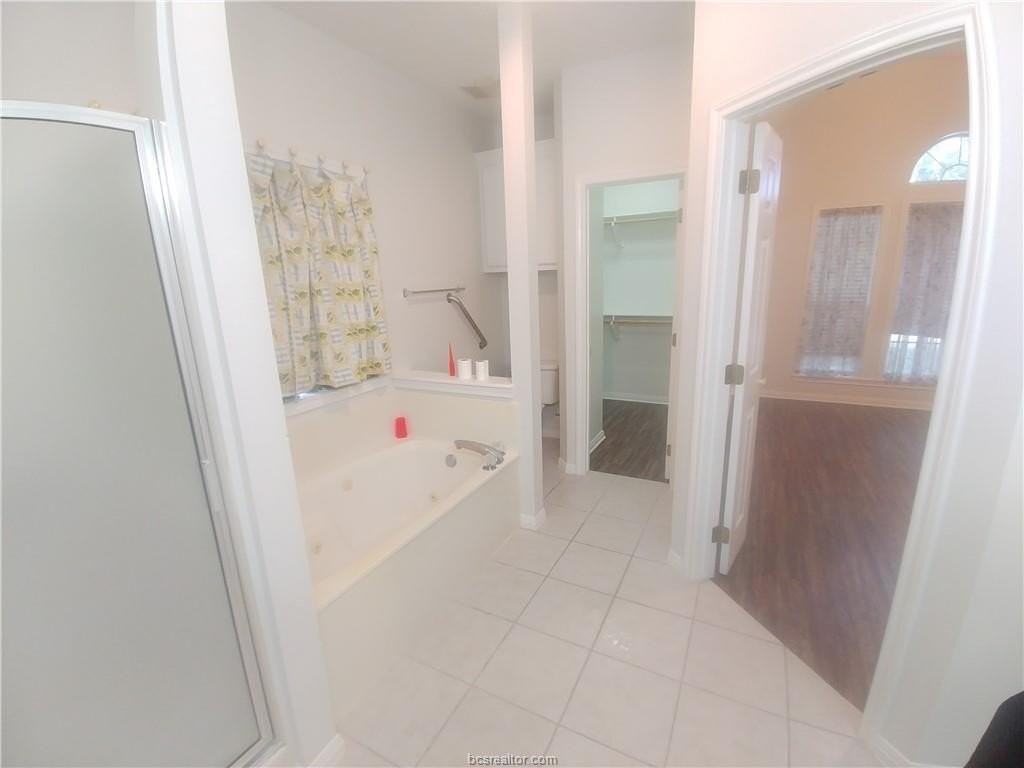 1802 White Stone Dr - Photo 5 of 13