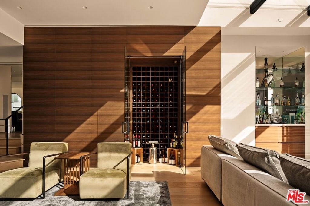 972 Palisades Beach Rd - Photo 6 of 32