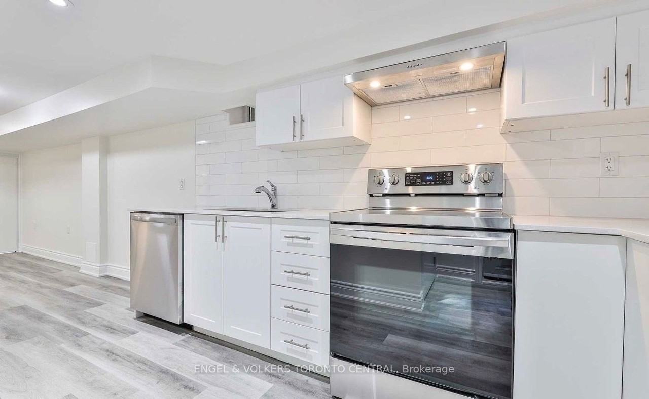 51B Fernwood Park Ave - Photo 4 of 20