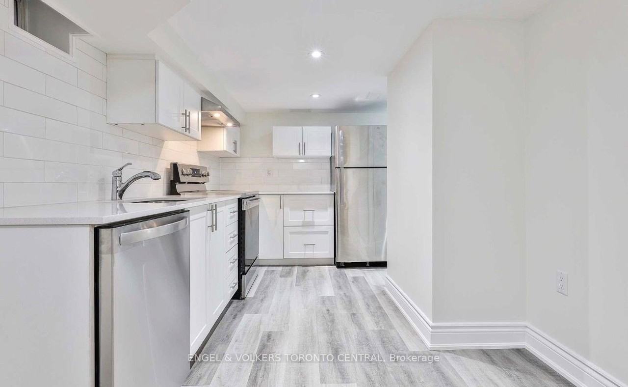 51B Fernwood Park Ave - Photo 5 of 20