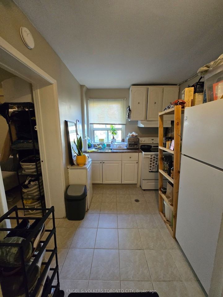 45 Leduc Dr - Photo 4 of 8