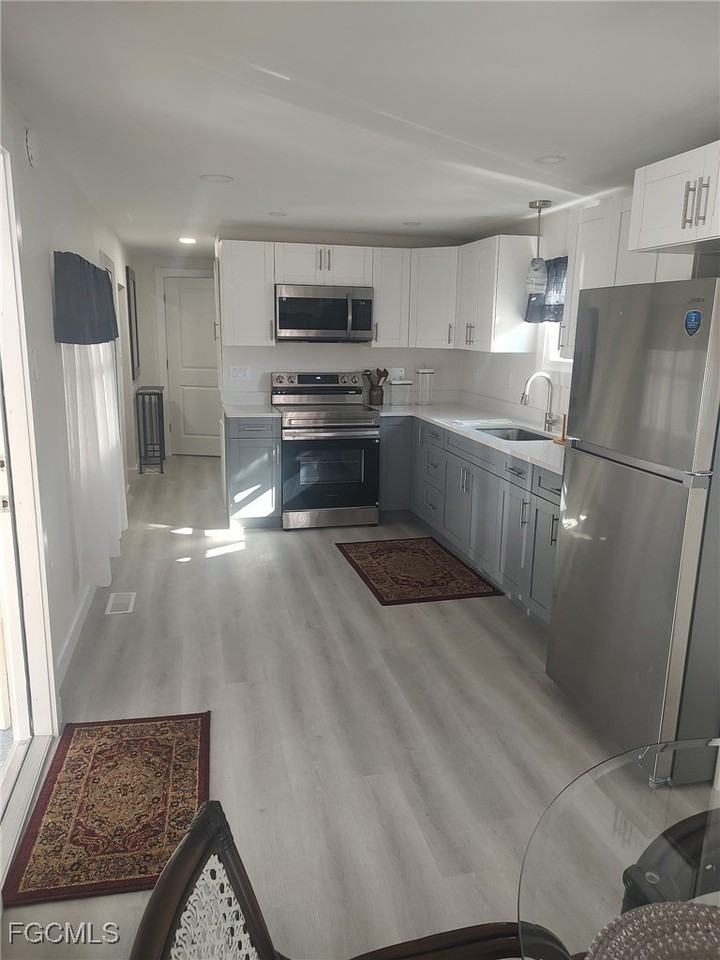 20711 Port Dr - Photo 6 of 13