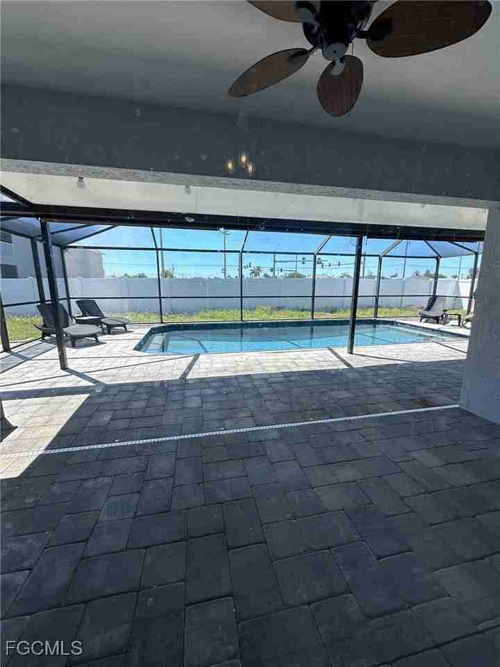 2926 Se Santa Barbara Pl - Photo 5 of 10