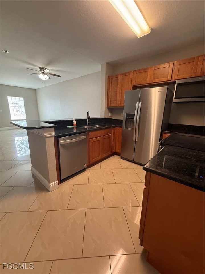 8555 Bernwood Cove Loop #103 - Photo 5 of 28