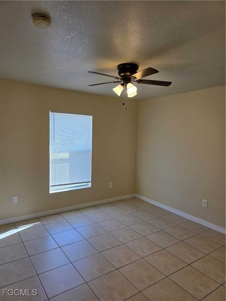 127 Ivan Ave S - Photo 6 of 13