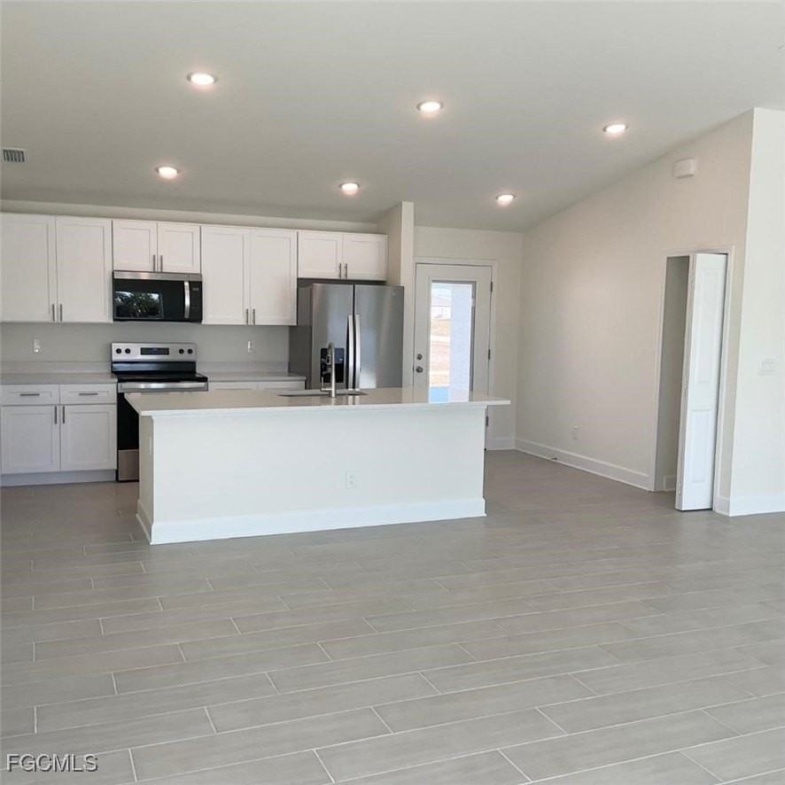 1726 Nw 17th St - Photo 4 of 17