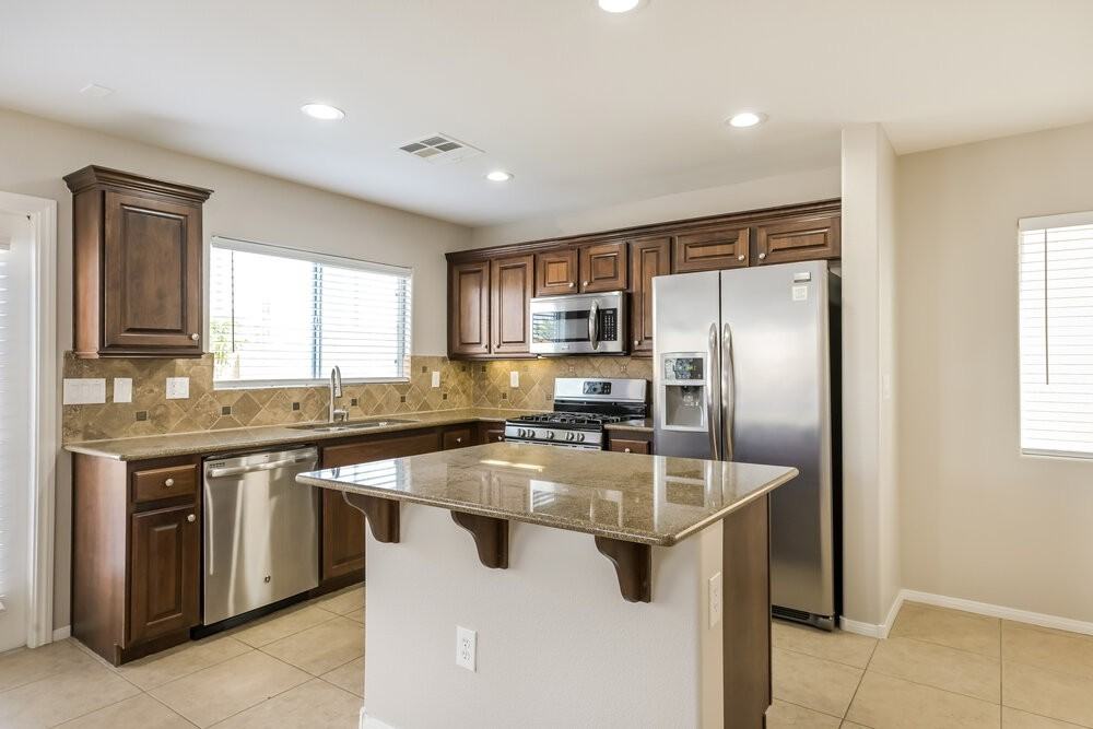 6528 Blessed Thistle Ave - Photo 7 of 17