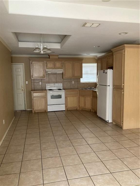 2408 Moonlight Ln Apt 3 - Photo 2 of 8