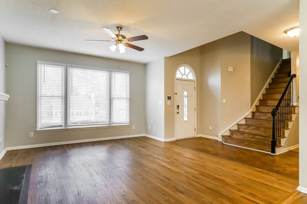 4708 Easthampton Dr - Photo 4 of 17