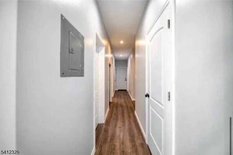 209 N 4th St - Photo 3 of 6