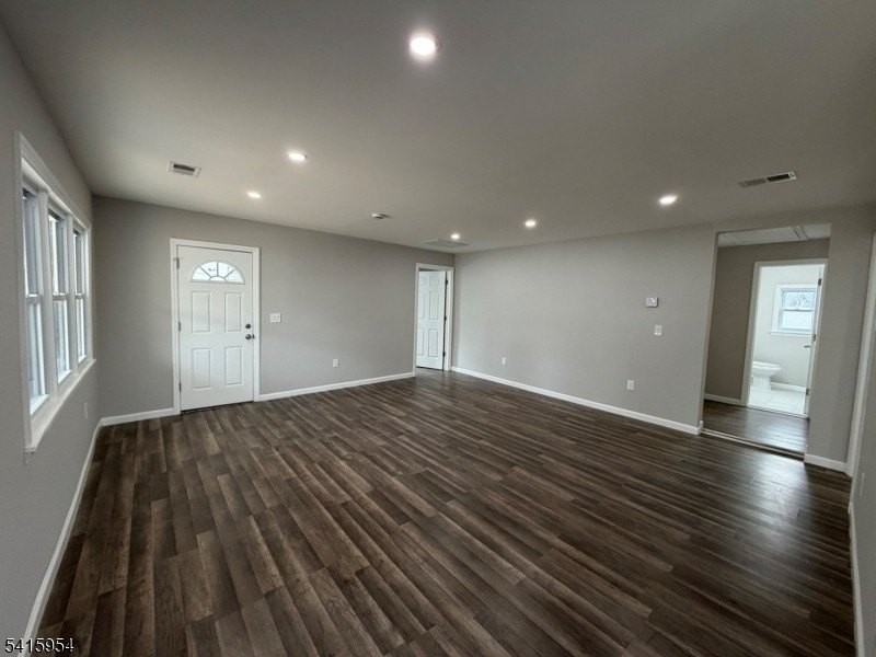 37 Quaid St - Photo 3 of 18