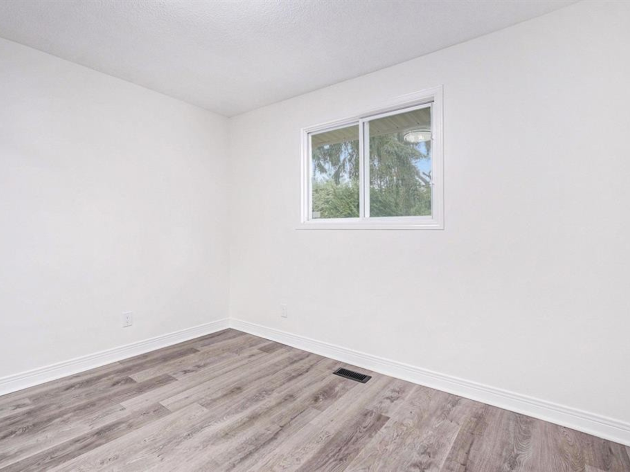 20 Newhaven Street - Photo 7 of 36