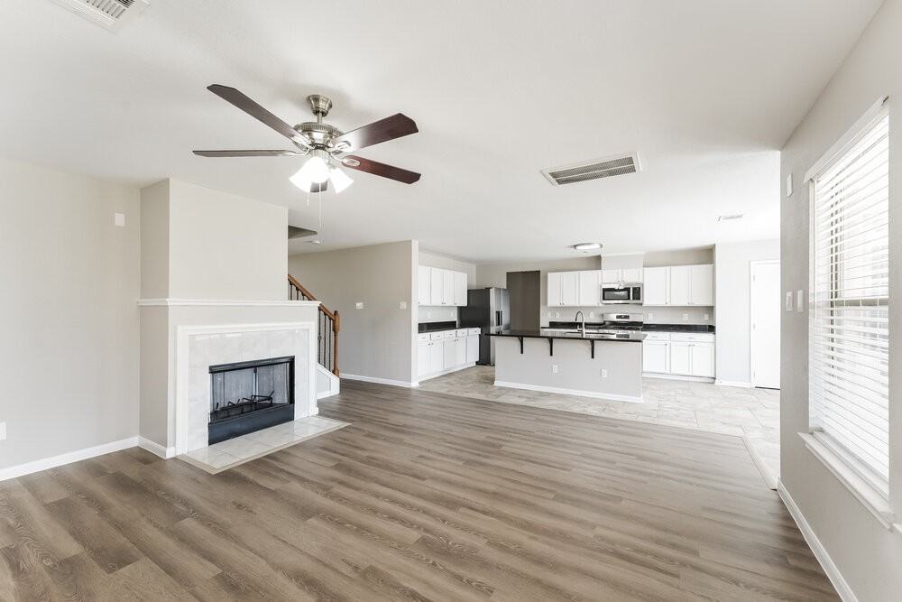 18215 Quiet Ridge Ln - Photo 5 of 17