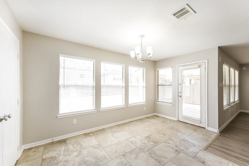 18215 Quiet Ridge Ln - Photo 6 of 17