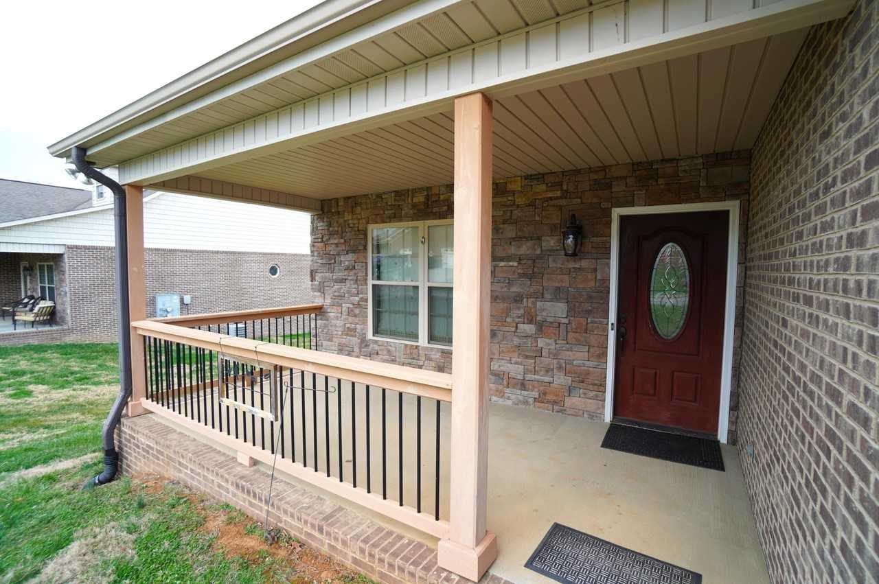 3023 Villas Creekside Dr - Photo 4 of 37