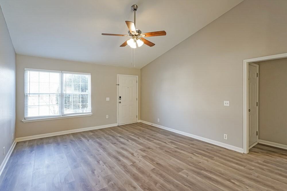 7016 S Hampton Blvd - Photo 3 of 16