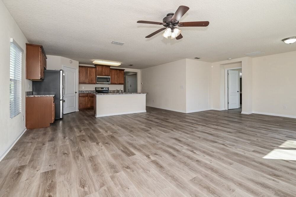 1944 Rock Springs Way - Photo 4 of 16