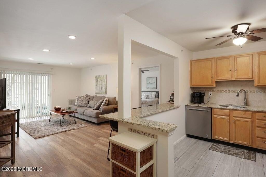 1015 Wedgewood Cir Unit 1015 - Photo 3 of 25