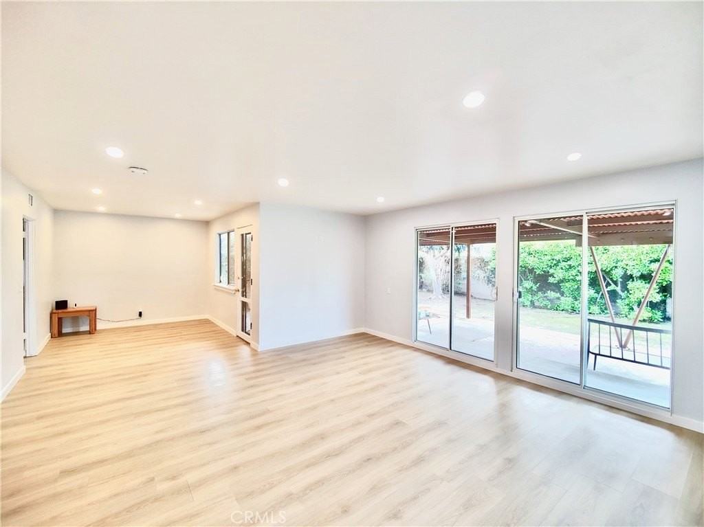 1308 W Vine Ave - Photo 3 of 30