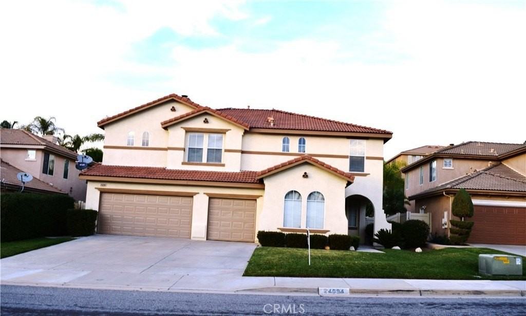 24094 Safiro Ct - Photo 2 of 12