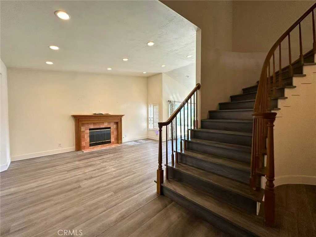 1535 Summitridge Dr - Photo 6 of 38