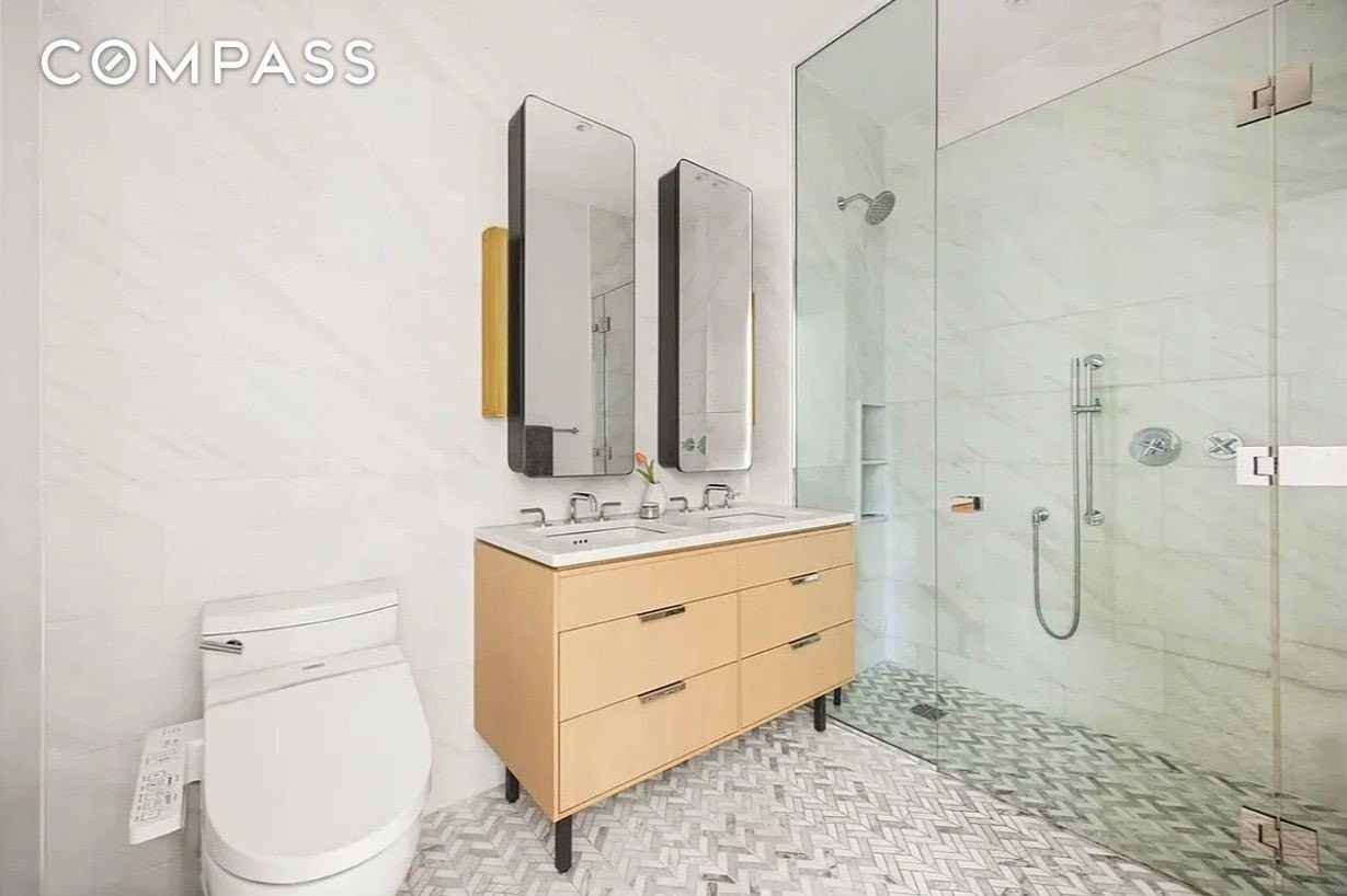 185 18th St #808 - Photo 5 of 15