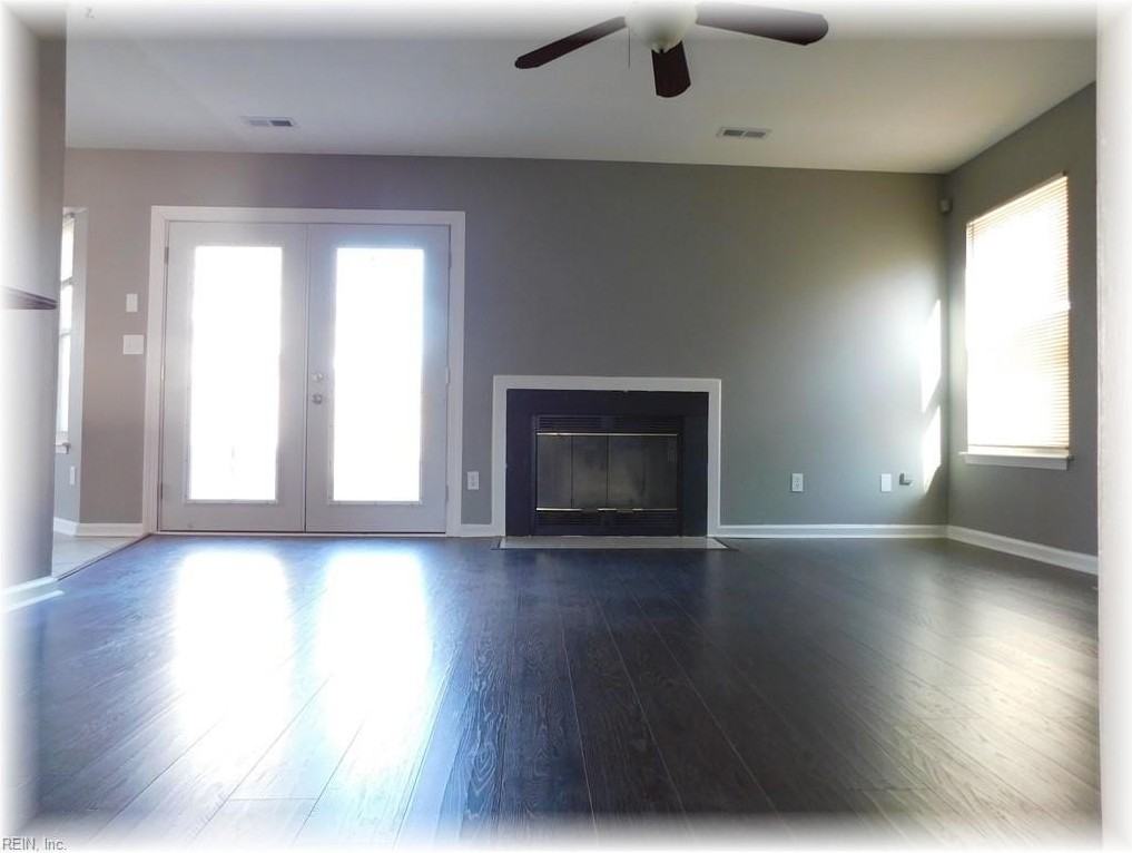 825 Old Point Ave - Photo 5 of 11