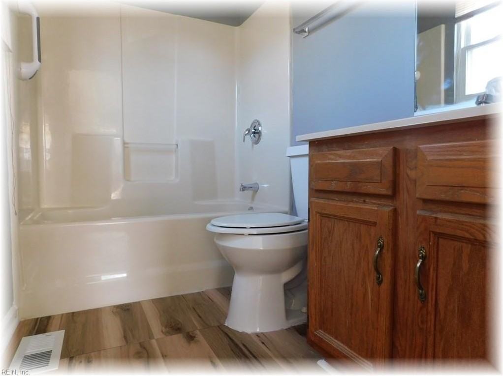 825 Old Point Ave - Photo 7 of 11