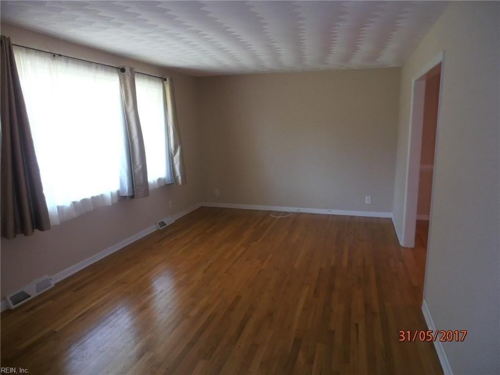 1656 Will O Wisp Dr - Photo 4 of 12