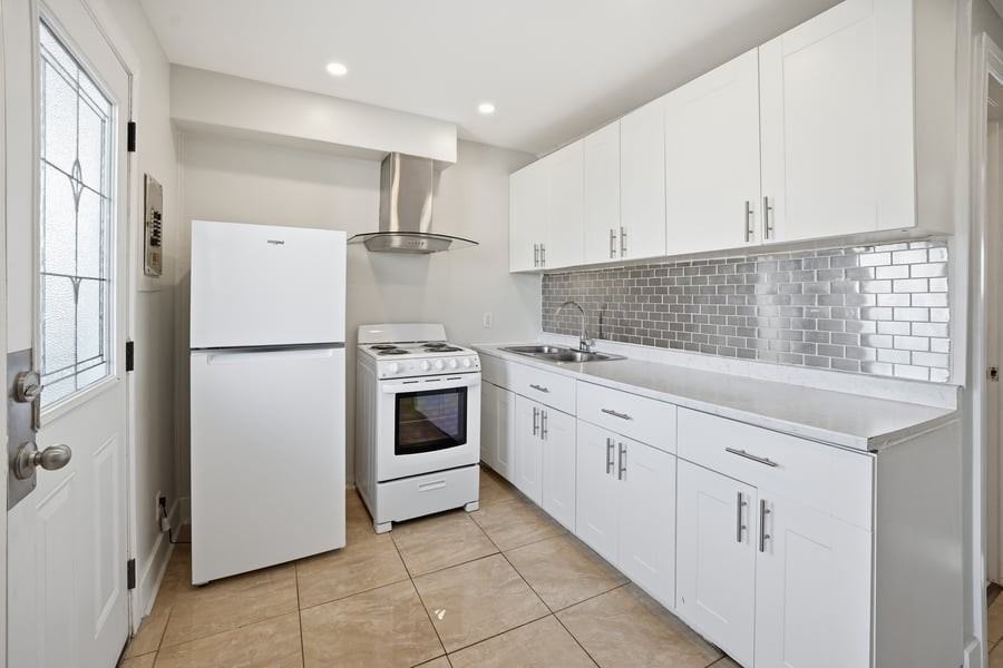 240 Marier Avenue Unit 3 - Photo 3 of 11
