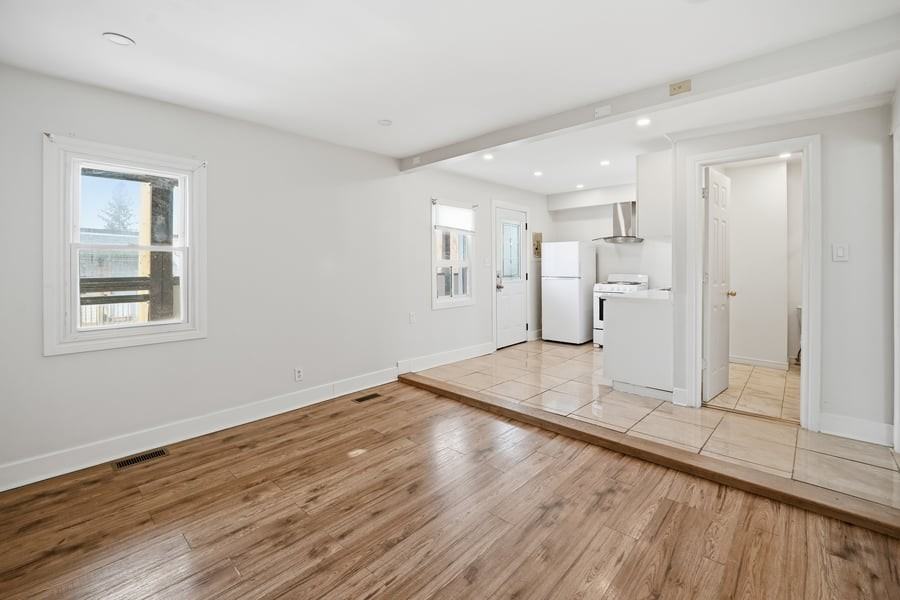 240 Marier Avenue Unit 3 - Photo 5 of 11