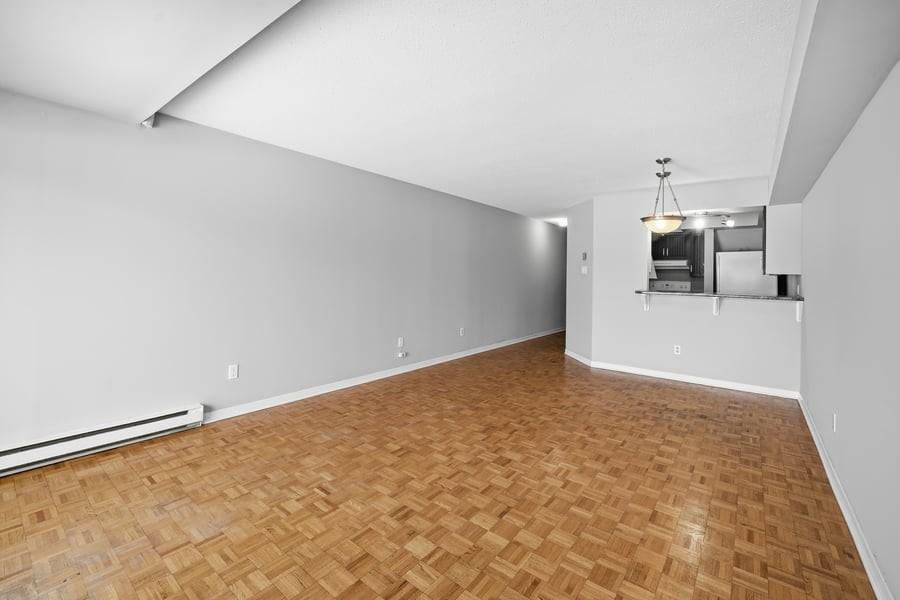 37 Robinson Ave - Photo 4 of 13