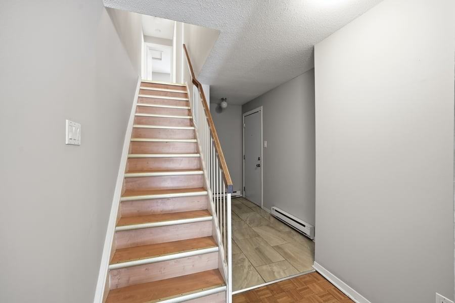 37 Robinson Ave - Photo 6 of 13