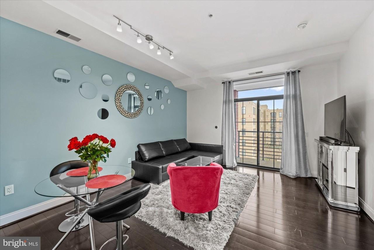 1111 Oronoco St #532 - Photo 5 of 41