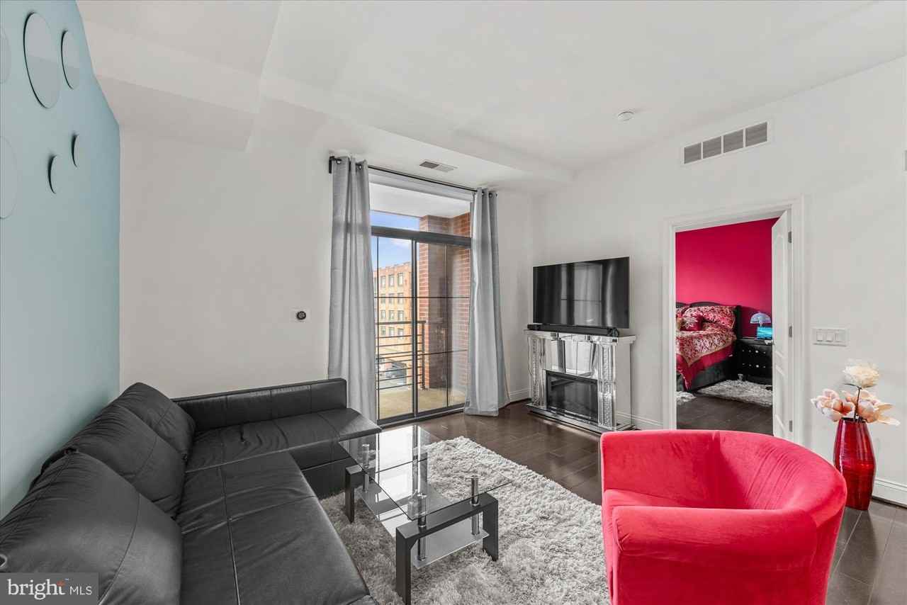 1111 Oronoco St #532 - Photo 7 of 41