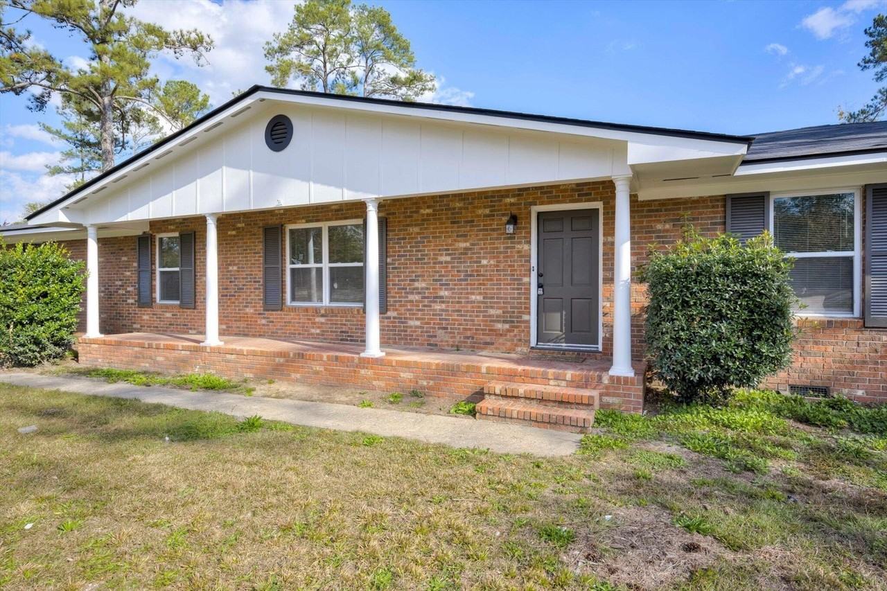 4044 Braddock St - Photo 3 of 34