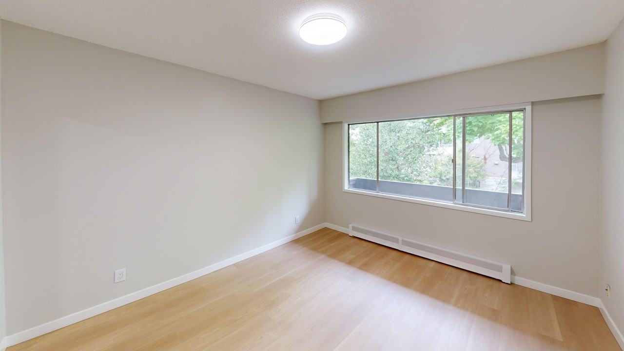 2183 West 44th - Photo 7 of 8