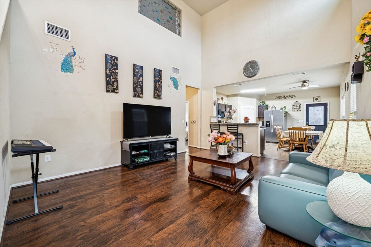 3204 Ortman Dr #1492685P - Photo 2 of 48