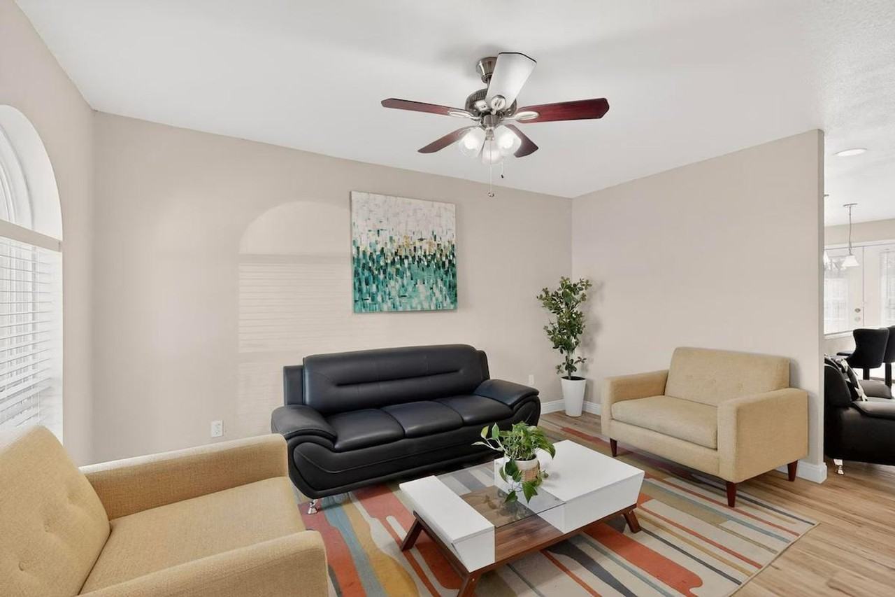 136 Yorkshire Dr #1492679P - Photo 2 of 37